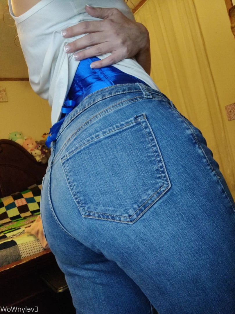 Evelyn WoW [ evelynwow ] Onlyfans leaked photo 11632737 on Hotleaks.tv
