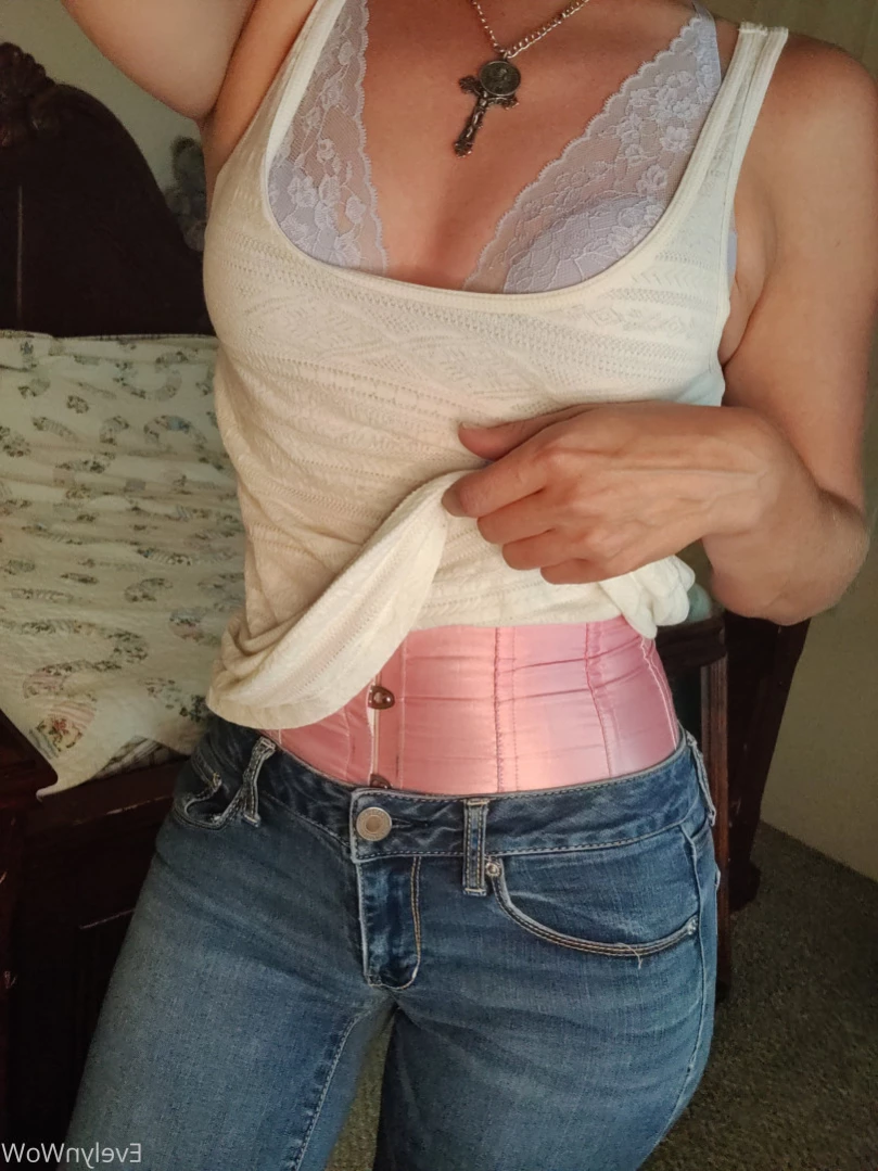 Evelyn WoW [ evelynwow ] Onlyfans leaked photo 13547937 on Hotleaks.tv