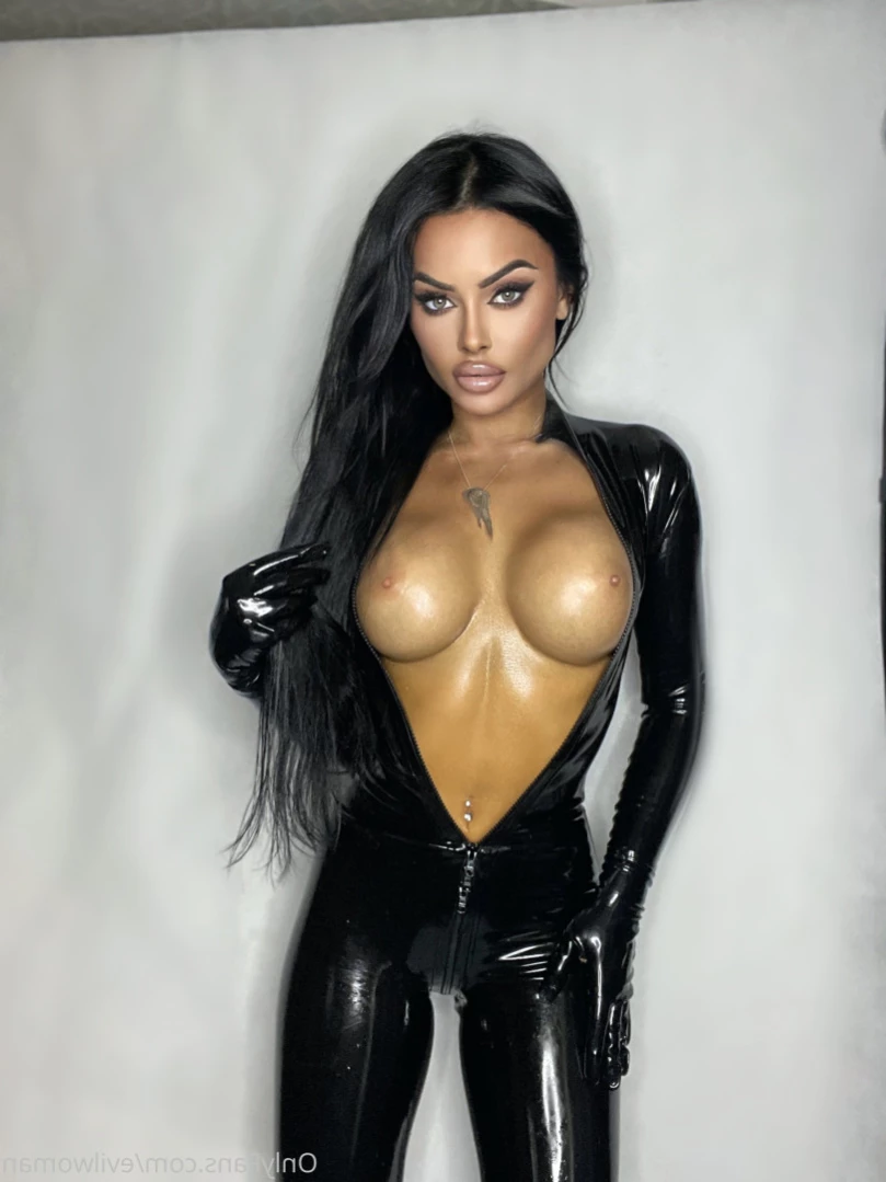 Evil Woman [ evilwoman ] Onlyfans leaked photo 11131073 on Hotleaks.tv