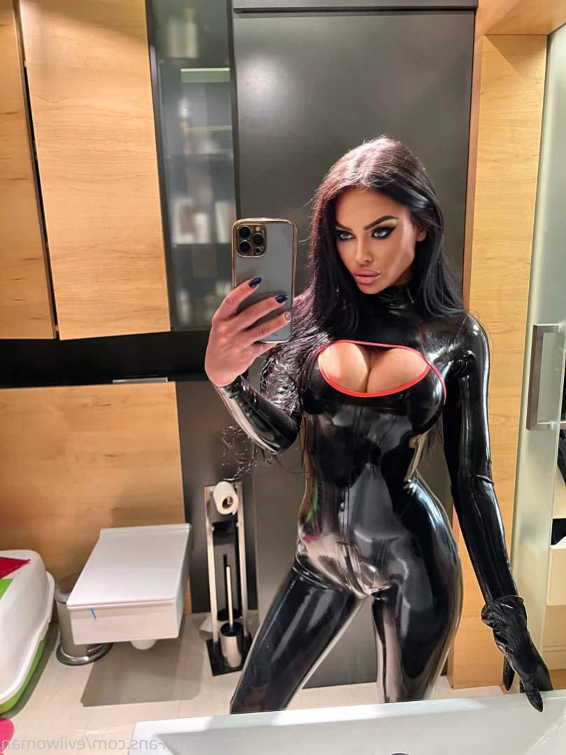 Evil Woman [ evilwoman ] Onlyfans leaked photo 11131555 on Hotleaks.tv