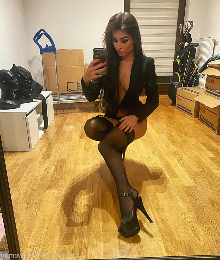 Evil Woman [ evilwoman ] Onlyfans leaked photo 11131642 on Hotleaks.tv