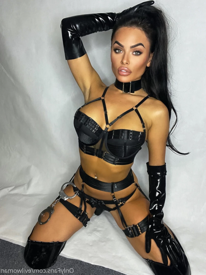 Evil Woman [ evilwoman ] Onlyfans leaked photo 11131714 on Hotleaks.tv