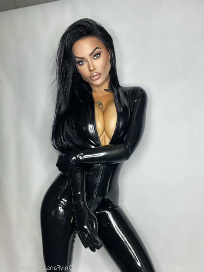 Evil Woman [ evilwoman ] Onlyfans leaked photo 11131745 on Hotleaks.tv