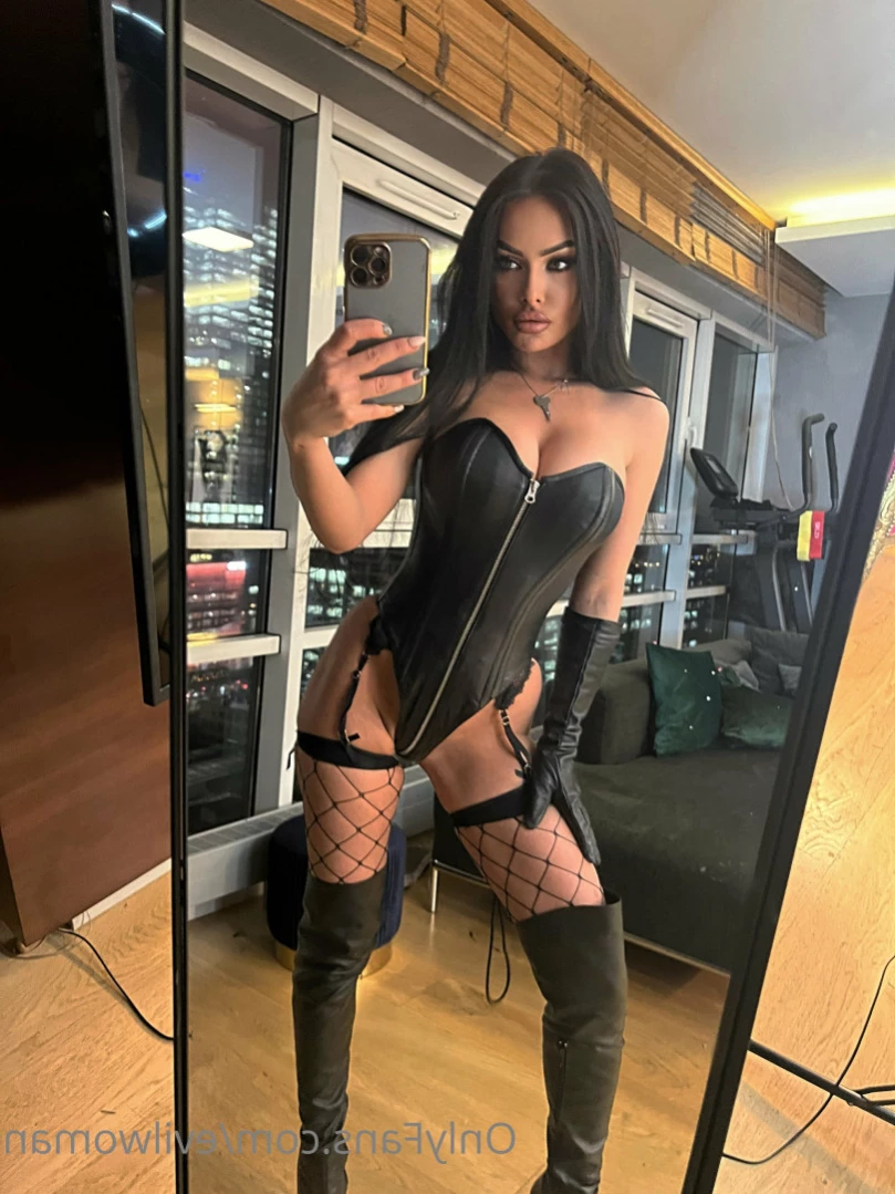 Evil Woman [ evilwoman ] Onlyfans leaked photo 11131755 on Hotleaks.tv