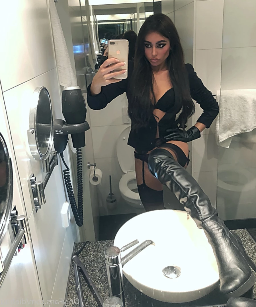 Evil Woman [ evilwoman ] Onlyfans leaked photo 11132734 on Hotleaks.tv