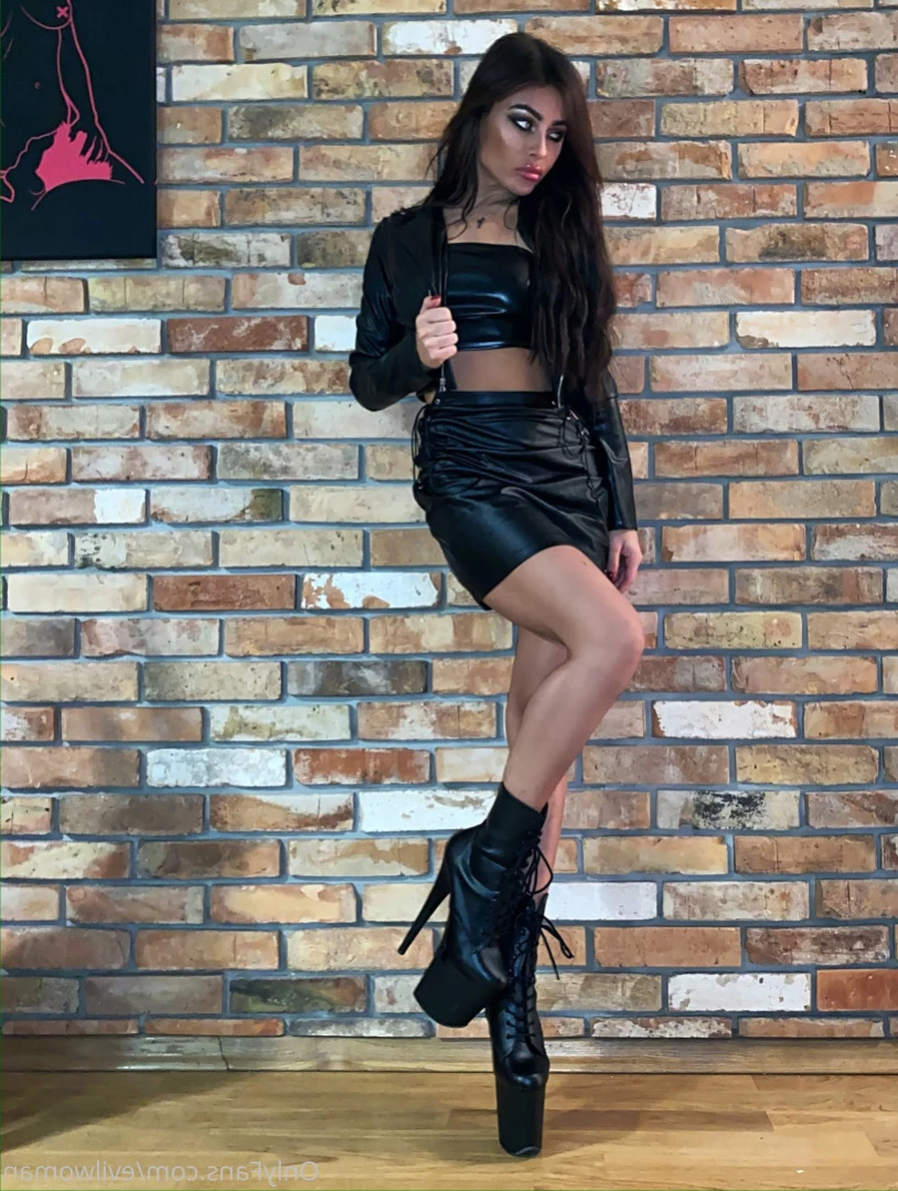 Evil Woman [ evilwoman ] Onlyfans leaked photo 11675536 on Hotleaks.tv