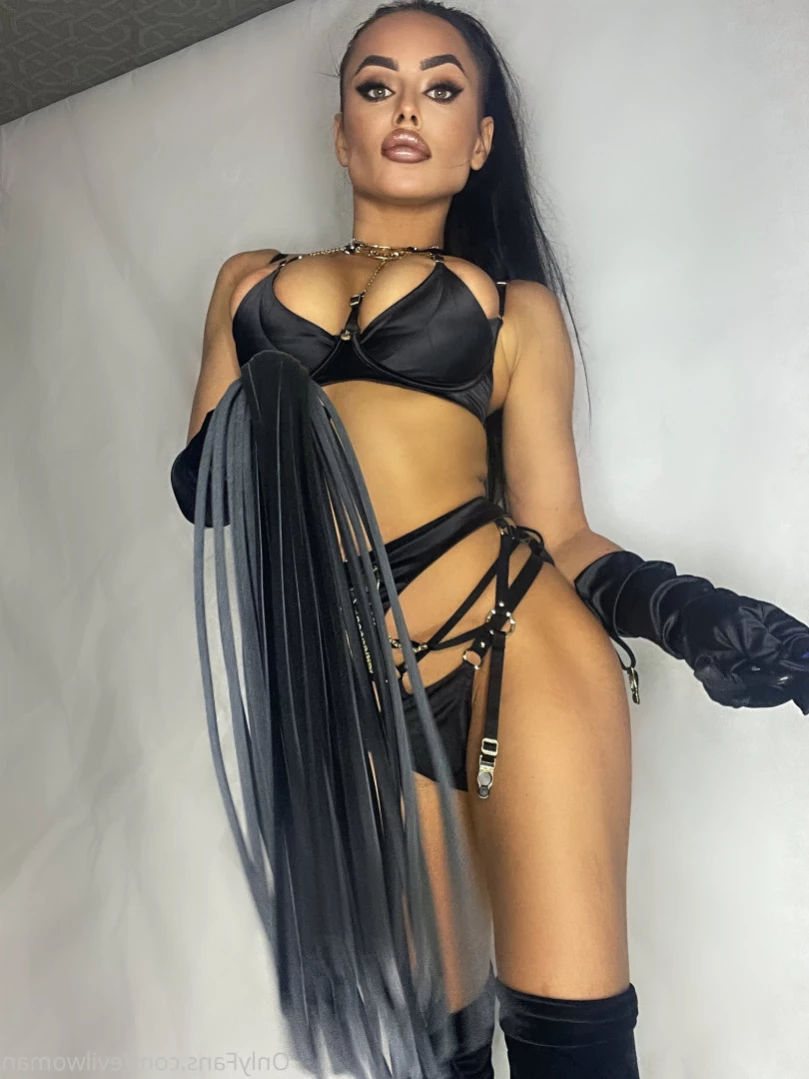 Evil Woman [ evilwoman ] Onlyfans leaked photo 11763254 on Hotleaks.tv