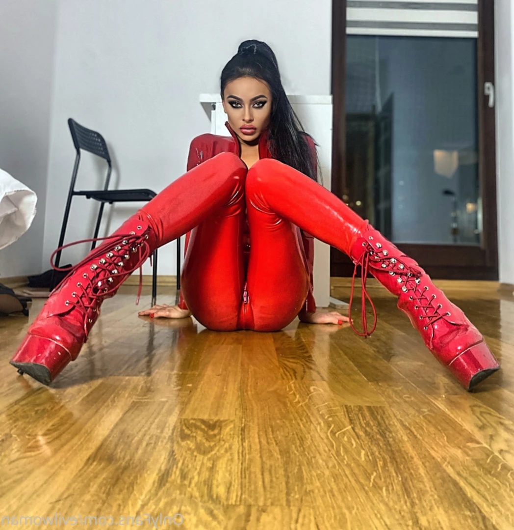 Evil Woman [ evilwoman ] Onlyfans leaked photo 12472607 on Hotleaks.tv