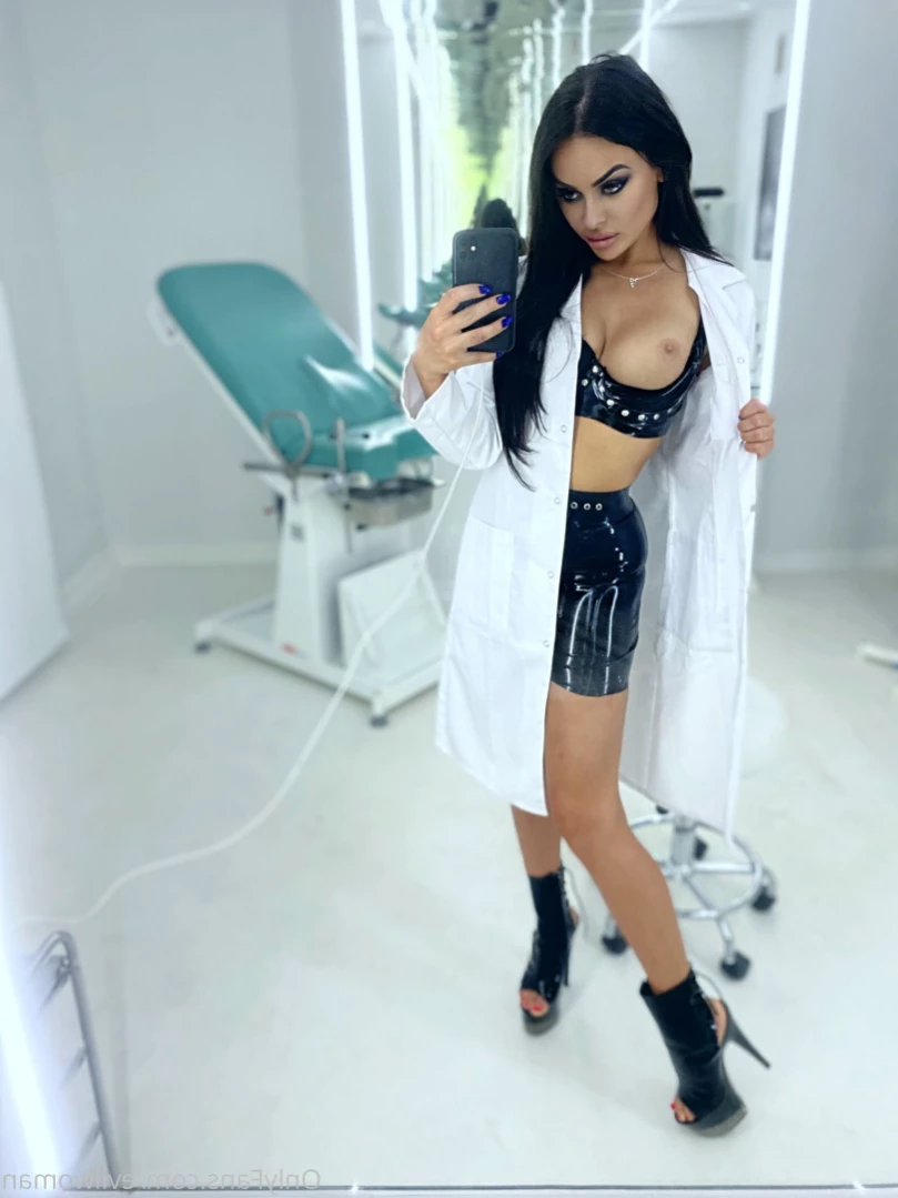 Evil Woman [ evilwoman ] Onlyfans leaked photo 12811309 on Hotleaks.tv