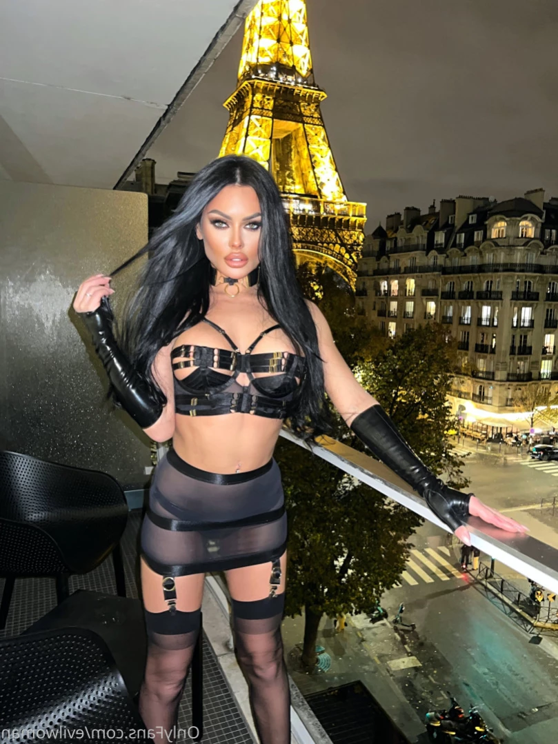 Evil Woman [ evilwoman ] Onlyfans leaked photo 13136465 on Hotleaks.tv