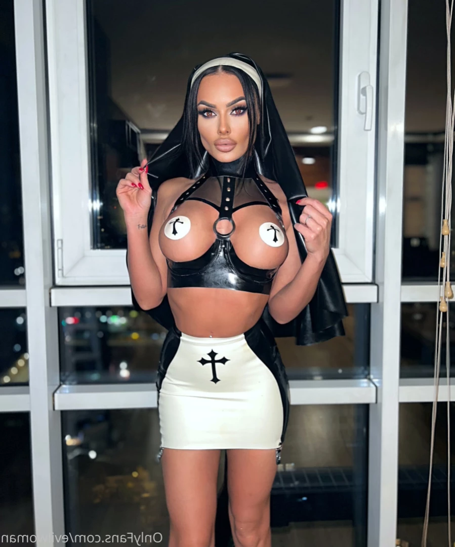 Evil Woman [ evilwoman ] Onlyfans leaked photo 13557496 on Hotleaks.tv