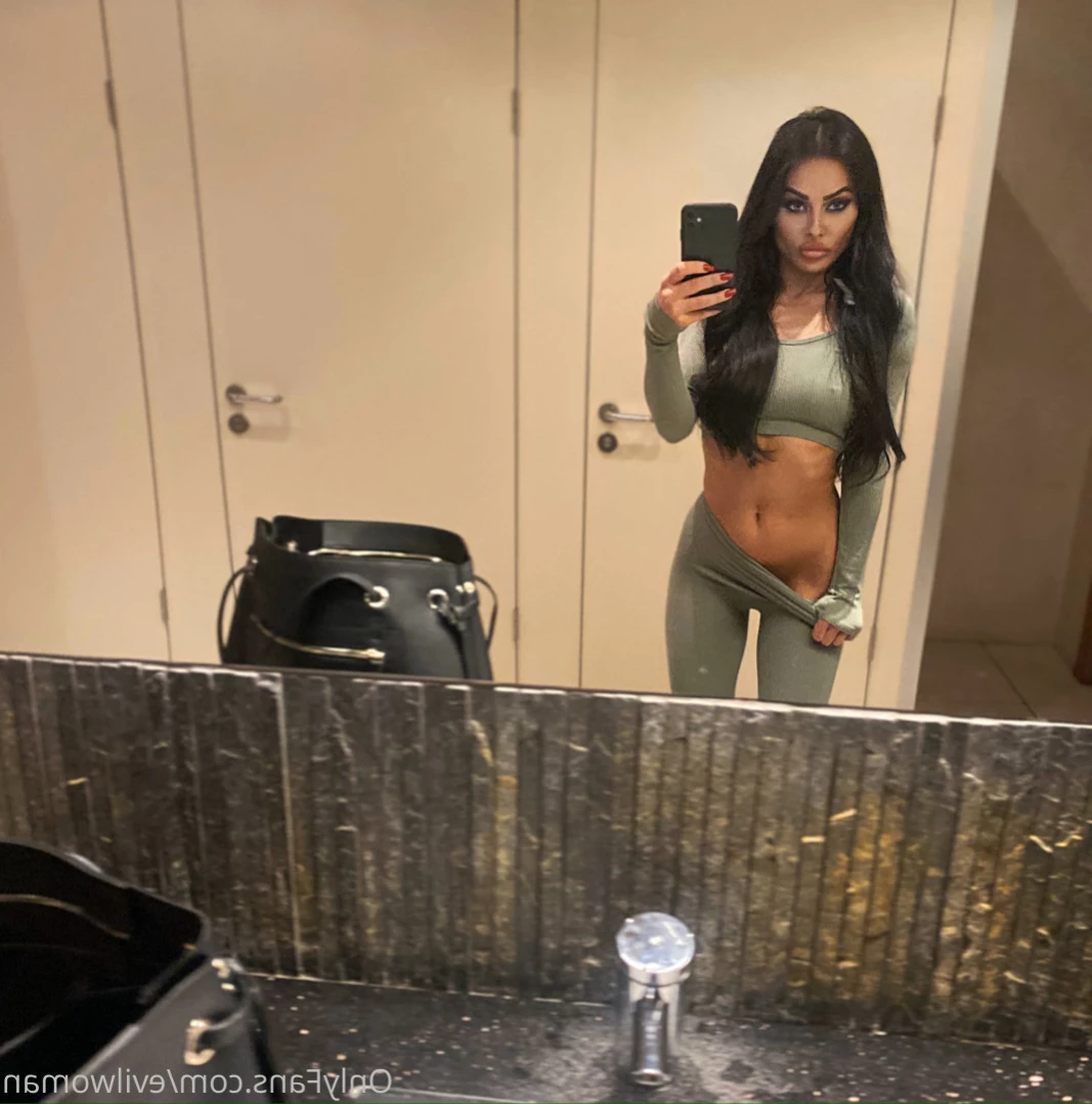 Evil Woman [ evilwoman ] Onlyfans leaked photo 13776594 on Hotleaks.tv
