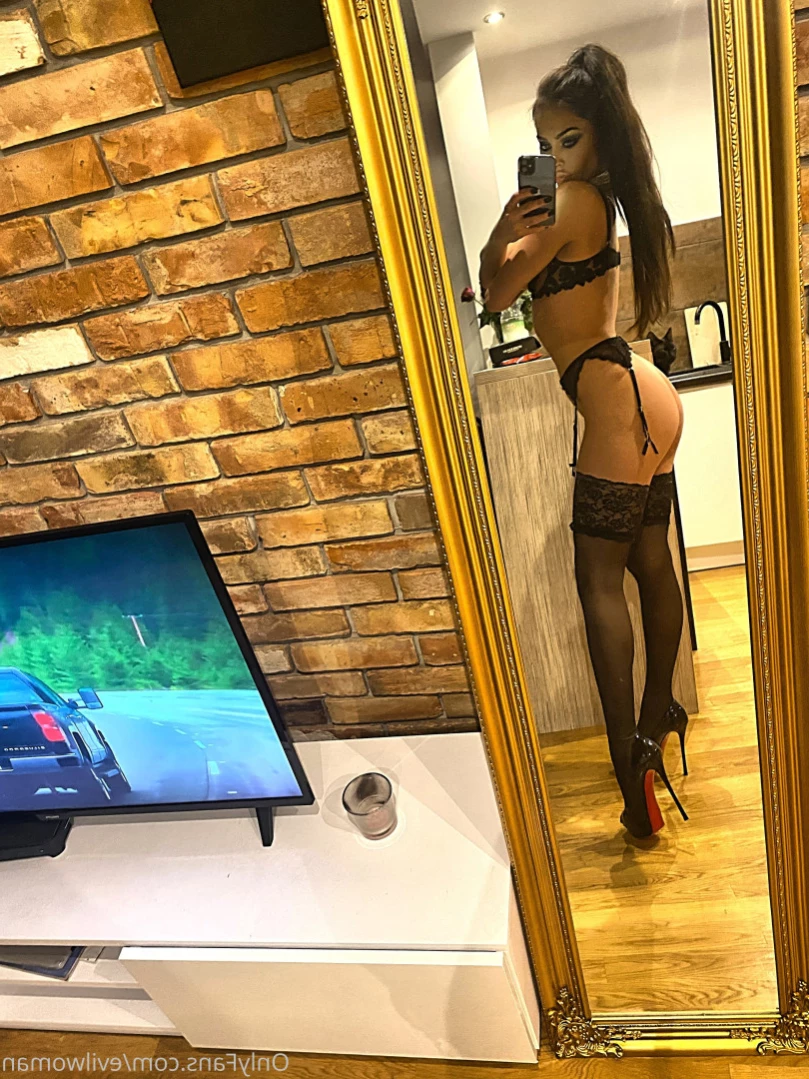Evil Woman [ evilwoman ] Onlyfans leaked photo 13777008 on Hotleaks.tv
