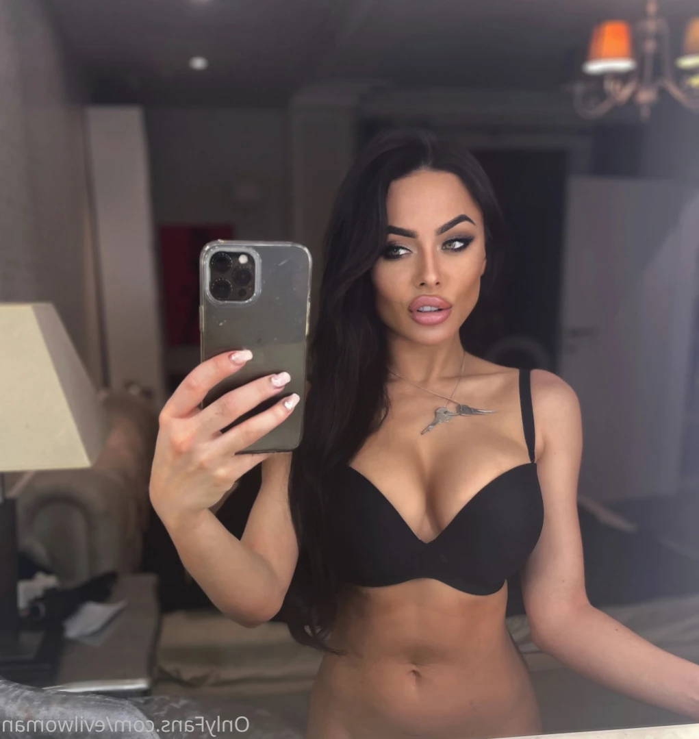 Evil Woman [ evilwoman ] Onlyfans leaked photo 13777269 on Hotleaks.tv