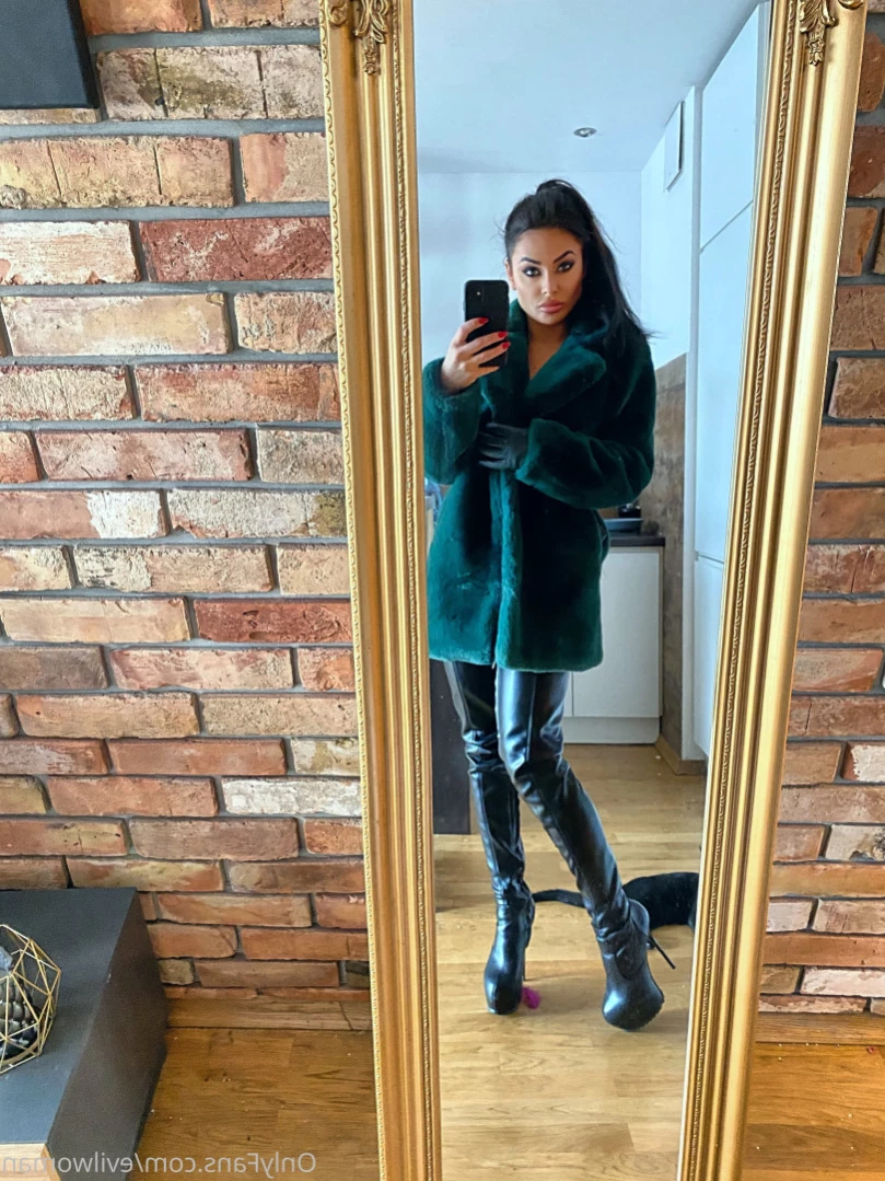 Evil Woman [ evilwoman ] Onlyfans leaked photo 14144763 on Hotleaks.tv