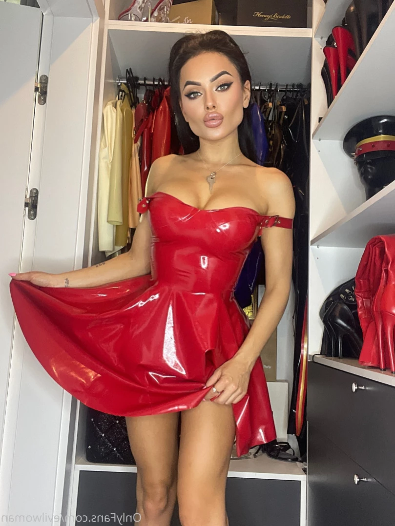 Evil Woman [ evilwoman ] Onlyfans leaked photo 14145559 on Hotleaks.tv