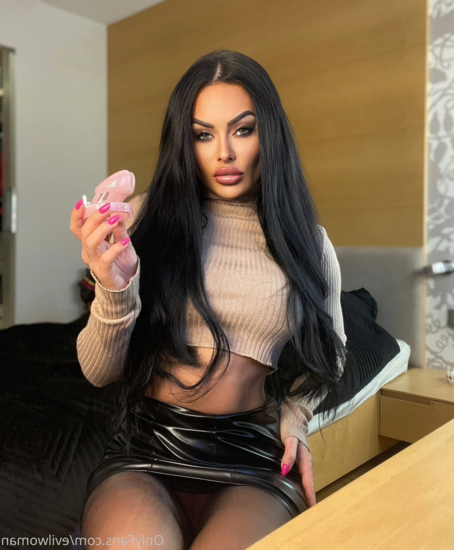 Evil Woman [ evilwoman ] Onlyfans leaked photo 14146029 on Hotleaks.tv