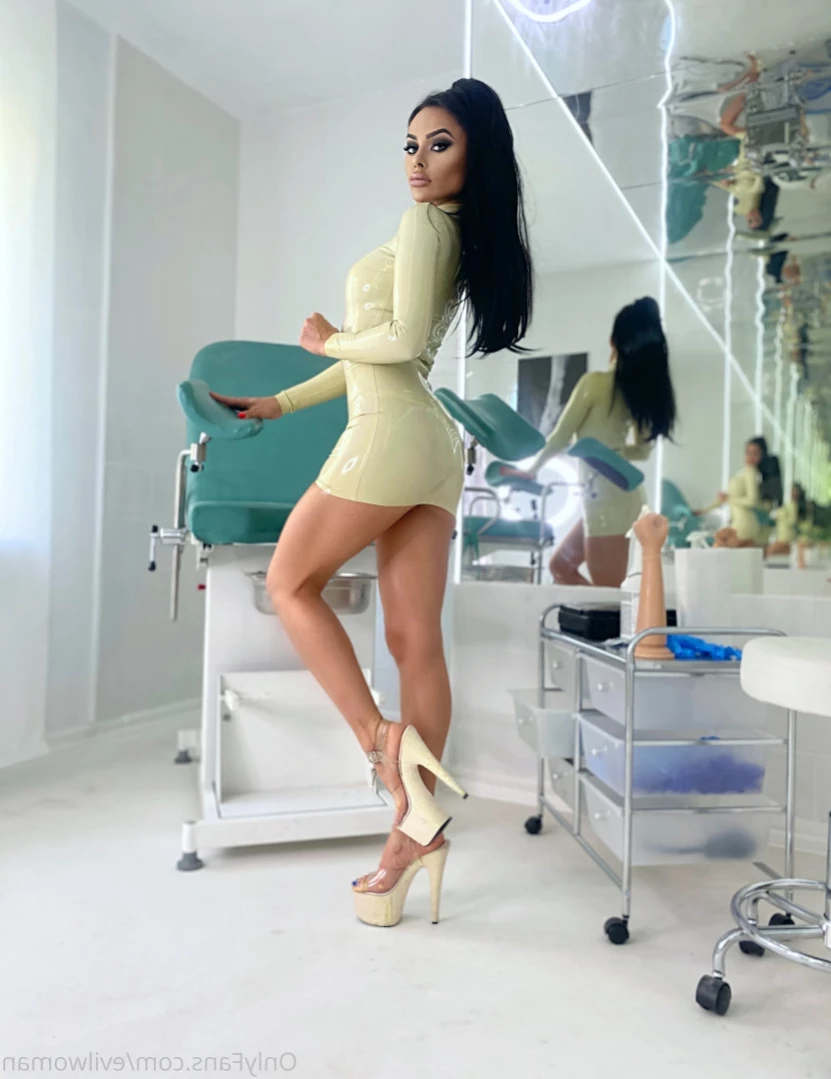 Evil Woman [ evilwoman ] Onlyfans leaked photo 14838536 on Hotleaks.tv