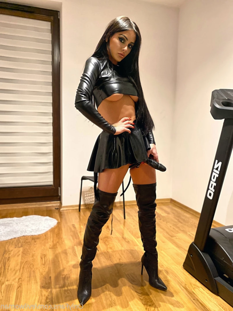 Evil Woman [ evilwoman ] Onlyfans leaked photo 14964687 on Hotleaks.tv