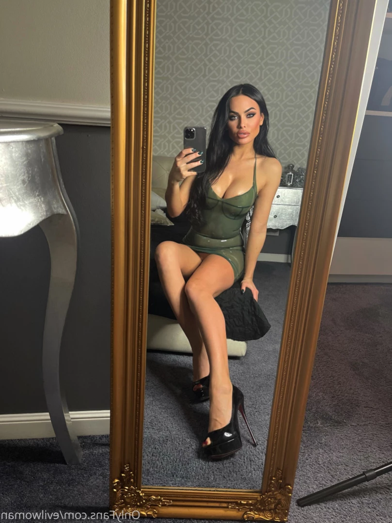Evil Woman [ evilwoman ] Onlyfans leaked photo 15107721 on Hotleaks.tv