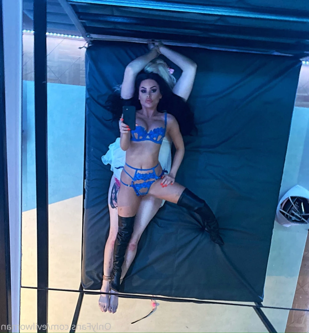 Evil Woman [ evilwoman ] Onlyfans leaked photo 15110805 on Hotleaks.tv
