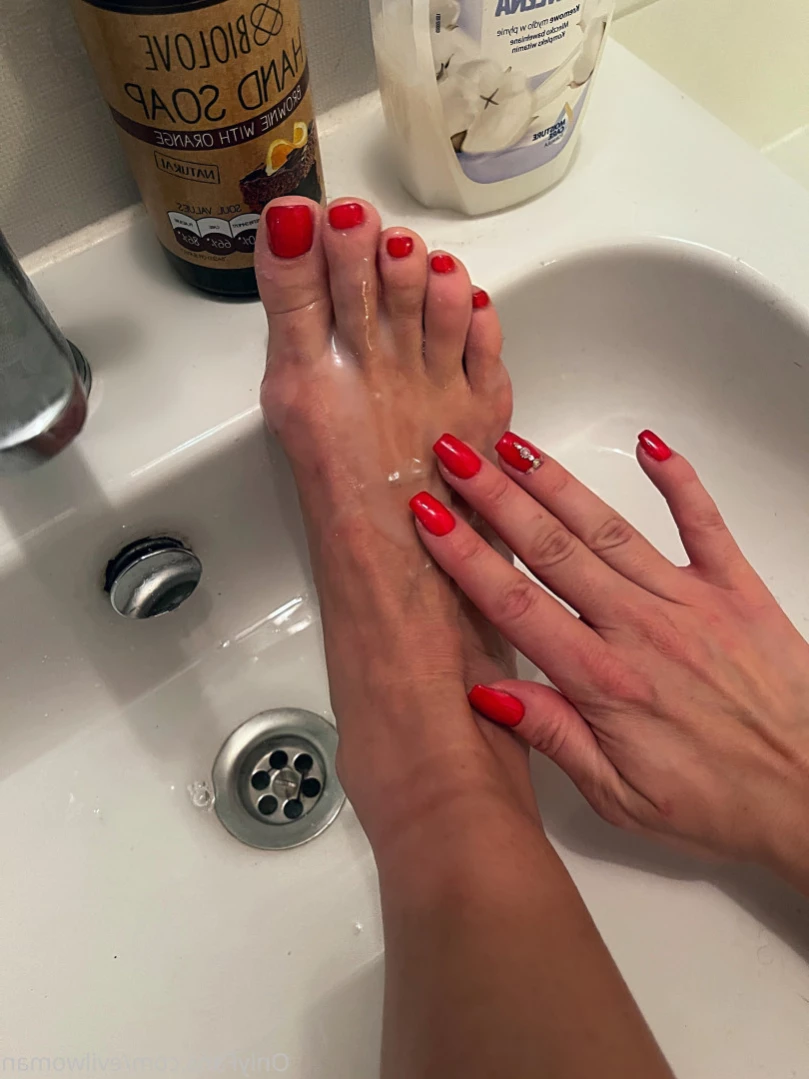 Evil Woman [ evilwoman ] Onlyfans leaked photo 15342244 on Hotleaks.tv