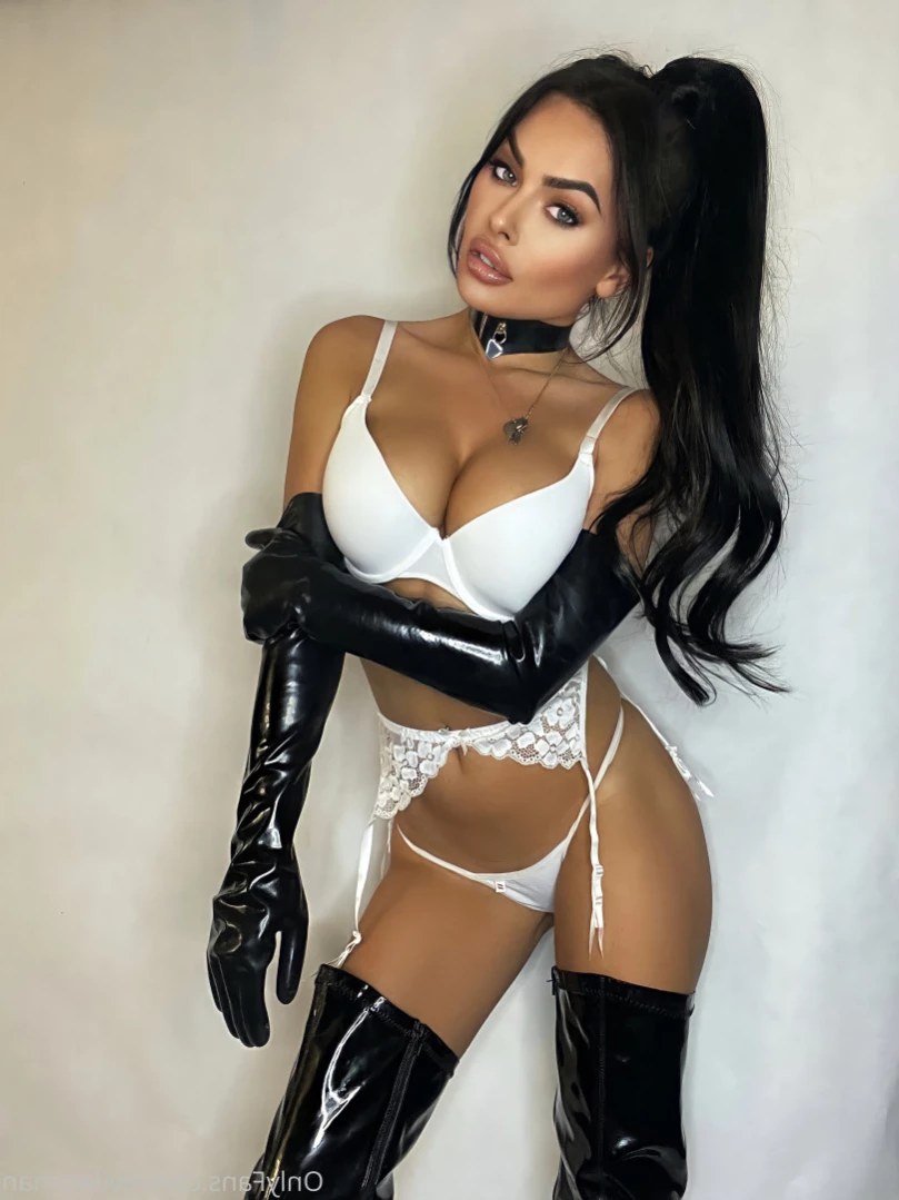 Evil Woman [ evilwoman ] Onlyfans leaked photo 15423840 on Hotleaks.tv