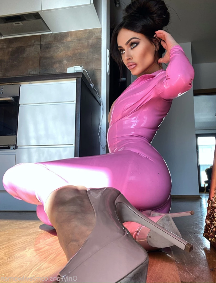 Evil Woman [ evilwoman ] Onlyfans leaked photo 15783401 on Hotleaks.tv