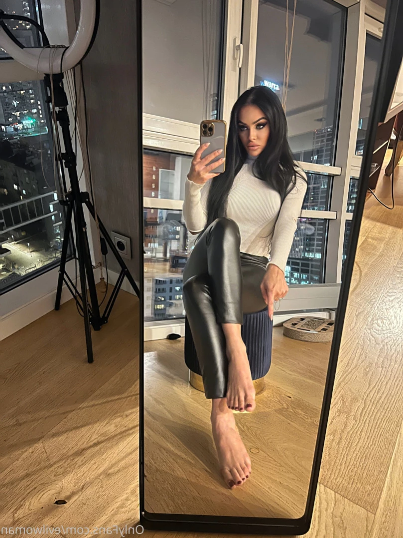 Evil Woman [ evilwoman ] Onlyfans leaked photo 16284894 on Hotleaks.tv