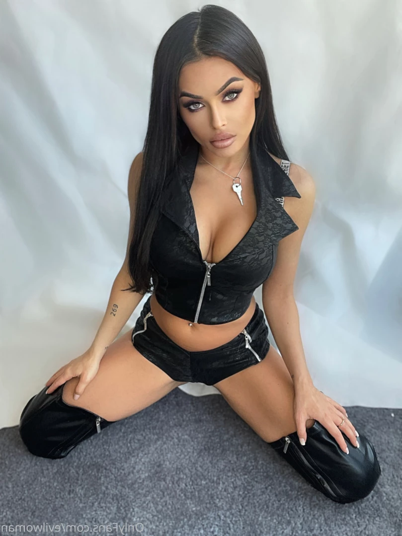 Evil Woman [ evilwoman ] Onlyfans leaked photo 16318196 on Hotleaks.tv