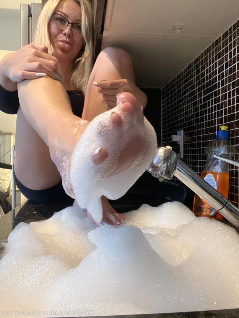 Explosivetoes [ explosivetoess ] Onlyfans leaked photo 11136511 on Hotleaks.tv