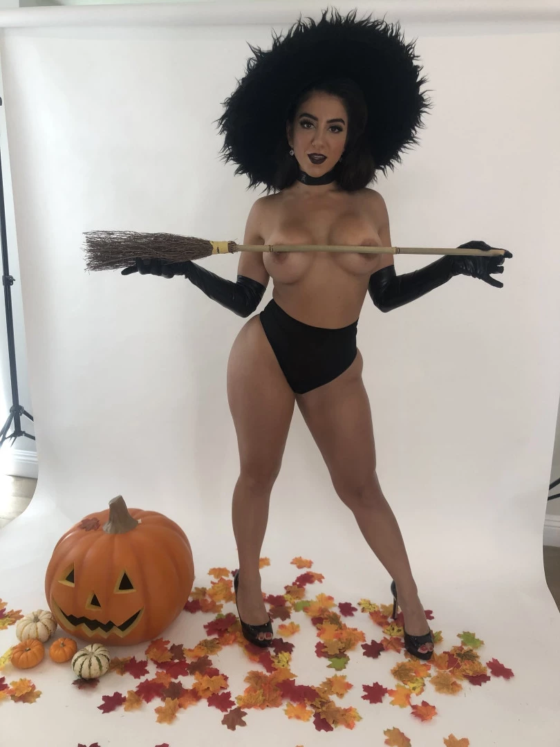 Lena The Plug [ lenatheplug ] Onlyfans leaked photo 10359584 on Hotleaks.tv