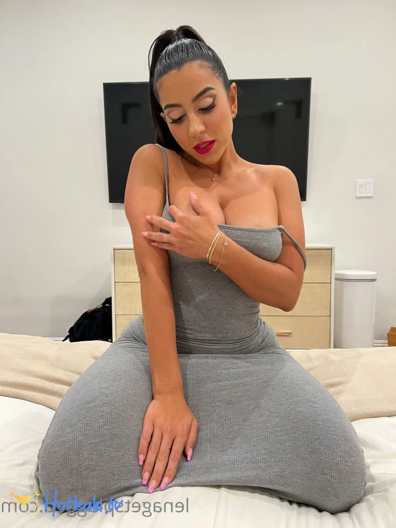 Lena The Plug [ lenatheplug ] Onlyfans leaked photo 12455774 on Hotleaks.tv