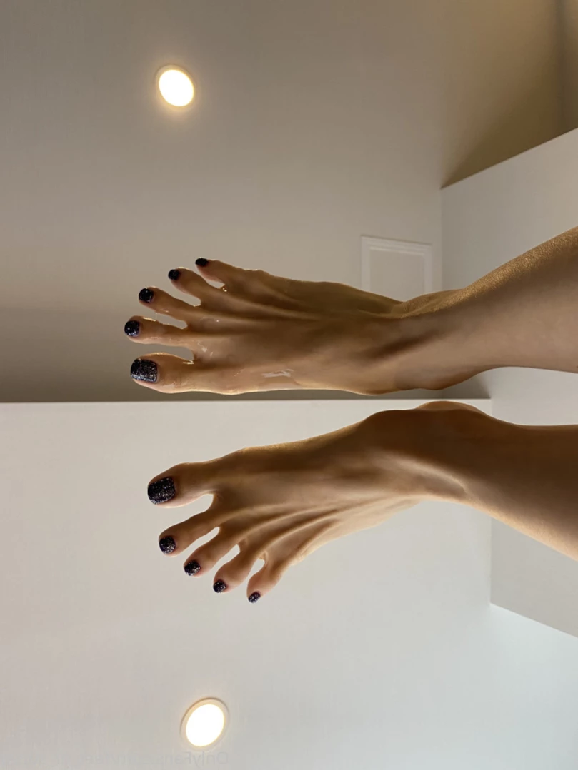Lady Suzy-Q [ feet_of_suzyq ] Onlyfans leaked photo 15457741 on Hotleaks.tv