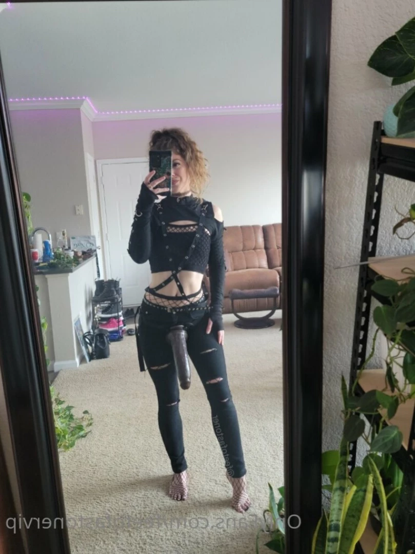 Goddess S VIP [ feetofastonervip ] Onlyfans leaked photo 13308543 on Hotleaks.tv