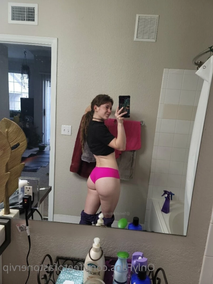 Goddess S VIP [ feetofastonervip ] Onlyfans leaked photo 14126451 on Hotleaks.tv