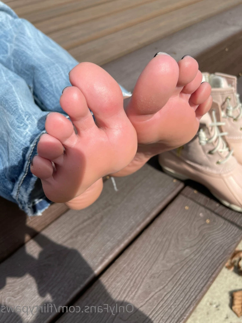 Flirty Paws [ flirtypaws ] Onlyfans leaked photo 11122387 on Hotleaks.tv