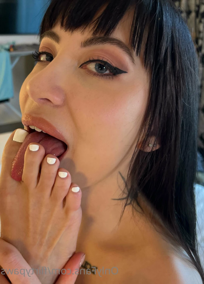 Flirty Paws [ flirtypaws ] Onlyfans leaked photo 11944872 on Hotleaks.tv
