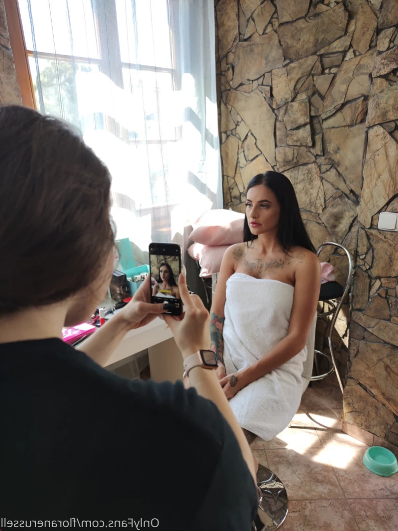 Florane Russell [ floranerussell ] Onlyfans leaked photo 11123174 on Hotleaks.tv