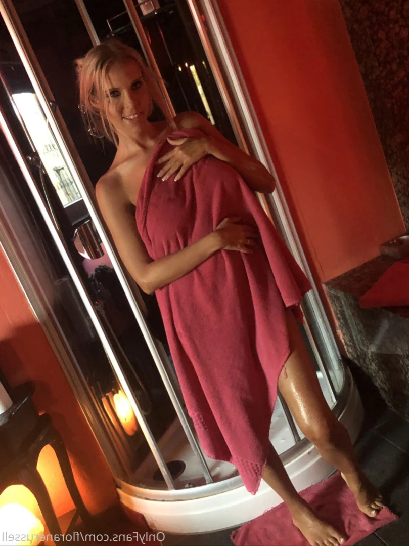Florane Russell [ floranerussell ] Onlyfans leaked photo 11123248 on Hotleaks.tv