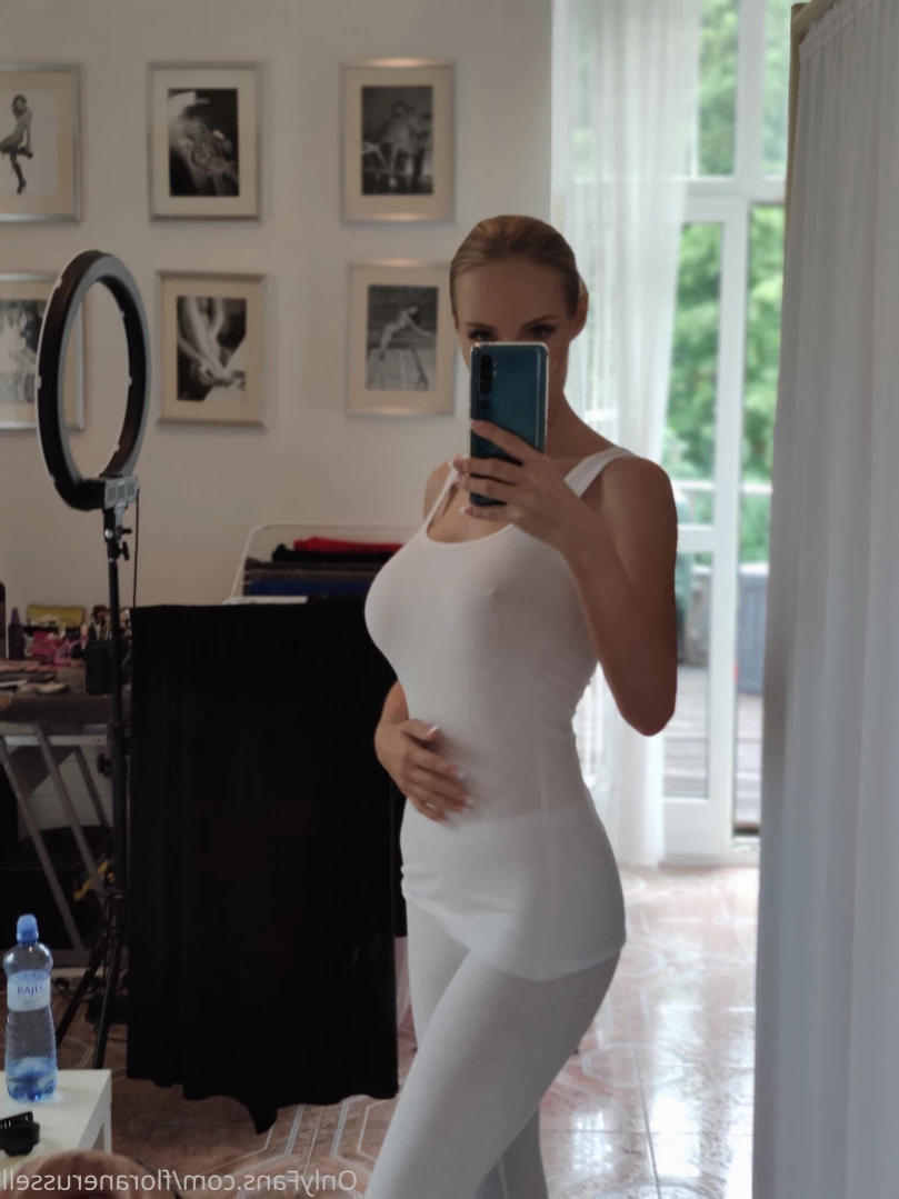 Florane Russell [ floranerussell ] Onlyfans leaked photo 11123310 on Hotleaks.tv