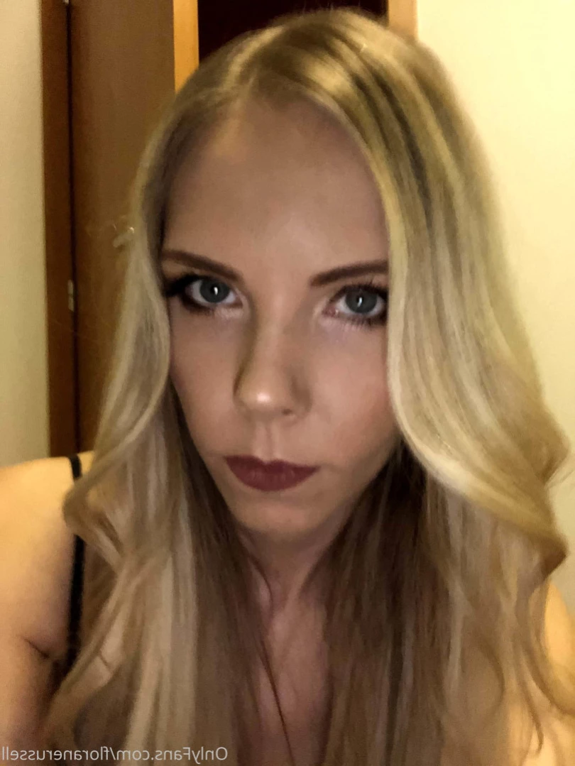 Florane Russell [ floranerussell ] Onlyfans leaked photo 11124327 on Hotleaks.tv