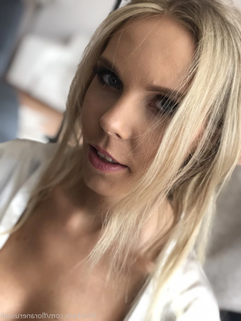 Florane Russell [ floranerussell ] Onlyfans leaked photo 11677351 on Hotleaks.tv