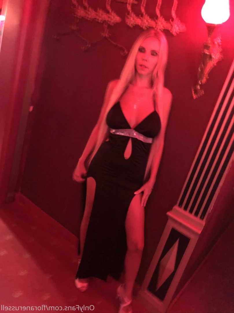 Florane Russell [ floranerussell ] Onlyfans leaked photo 13974237 on Hotleaks.tv