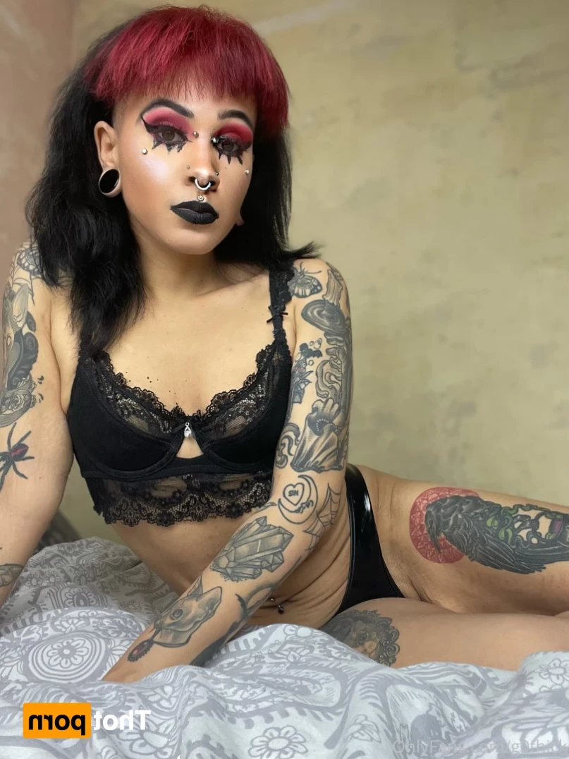 G0thschlampe KINK/FETISH FRIENDLY $3 [ g0thschlampe ] Onlyfans leaked photo 12111218 on Hotleaks.tv
