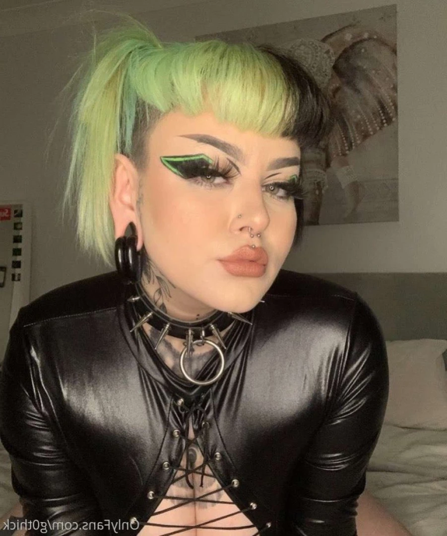 G0thschlampe KINK/FETISH FRIENDLY $3 [ g0thschlampe ] Onlyfans leaked photo 13091575 on Hotleaks.tv