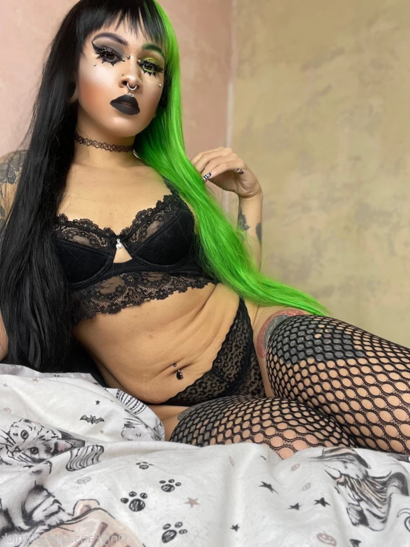 G0thschlampe KINK/FETISH FRIENDLY $3 [ g0thschlampe ] Onlyfans leaked photo 14463909 on Hotleaks.tv