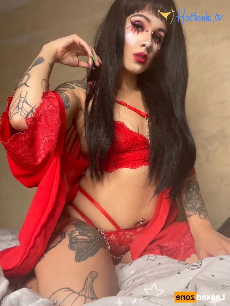 G0thschlampe KINK/FETISH FRIENDLY $3 [ g0thschlampe ] Onlyfans leaked photo 14469690 on Hotleaks.tv