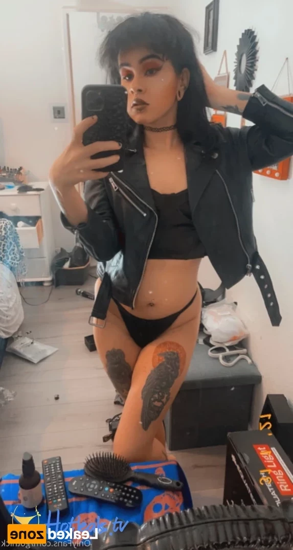 G0thschlampe KINK/FETISH FRIENDLY $3 [ g0thschlampe ] Onlyfans leaked photo 14474730 on Hotleaks.tv