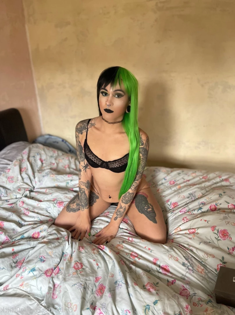 G0thschlampe KINK/FETISH FRIENDLY $3 [ g0thschlampe ] Onlyfans leaked photo 14578510 on Hotleaks.tv